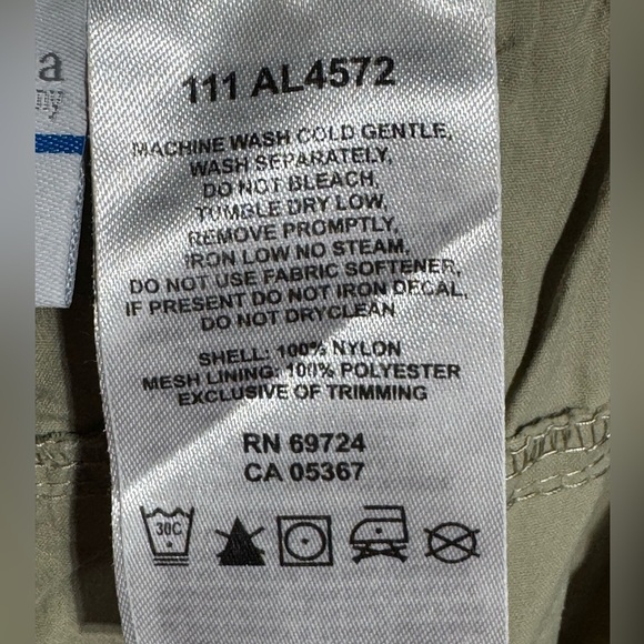 Columbia Tan Cargo Shorts with Relaxed Fit Size 6 - Picture 7 of 7